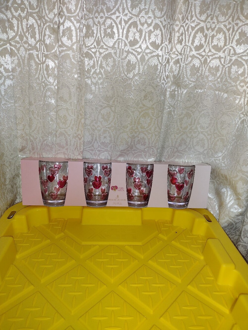 PARIS HILTON PINK HEART CUPS SET OF 4 PARIS HILTON PLASTIC CUPS DRINKING CUPS